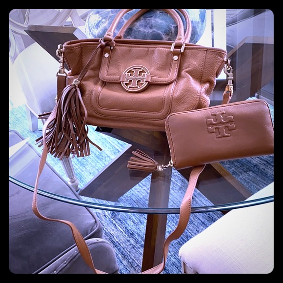 100% authentic Tory Burch soft pebble leather - Picture 1 of 5